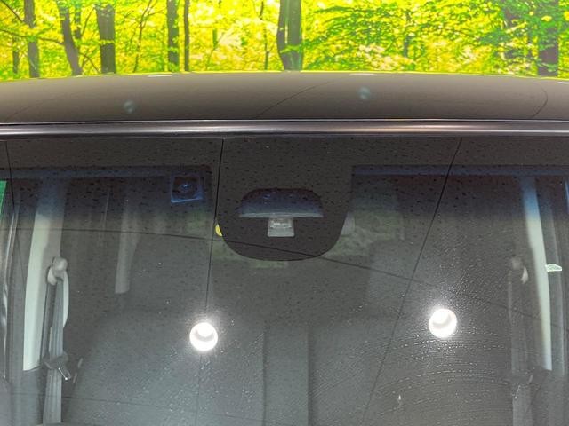 Ｎ－ＢＯＸカスタム Ｇ・ターボＡパッケージ　純正８型ナビ　バックカメラ　ＣＴＢＡ　クルコン　両側電動スライドドア　パドルシフト　ＨＩＤヘッドライト　スマートキー＆プッシュスタート　ＥＴＣ　横滑り防止　電動格納ミラー　純正１５インチＡＷ　禁煙（5枚目）