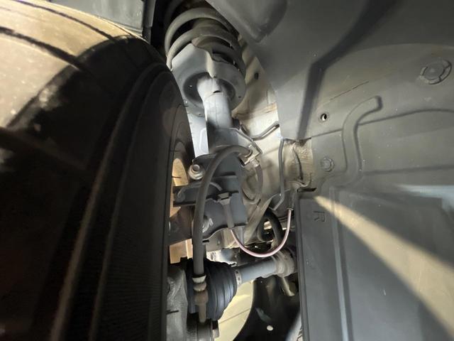 セレナ ハイウェイスター　Ｓ－ハイブリッド　Ｖセレクション　両側電動ドア　後席モニター　ＳＤナビ　バックカメラ　禁煙車　スマートキー　ＨＩＤヘッド　ビルトインＥＴＣ　クルコン　純正１６インチアルミ　オートライト　オートエアコン　ＣＤ　ＤＶＤ再生　フルセグ（21枚目）