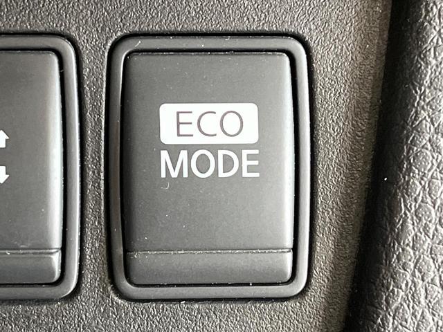 セレナ ハイウェイスター　Ｓ－ハイブリッド　Ｖセレクション　両側電動ドア　後席モニター　ＳＤナビ　バックカメラ　禁煙車　スマートキー　ＨＩＤヘッド　ビルトインＥＴＣ　クルコン　純正１６インチアルミ　オートライト　オートエアコン　ＣＤ　ＤＶＤ再生　フルセグ（30枚目）