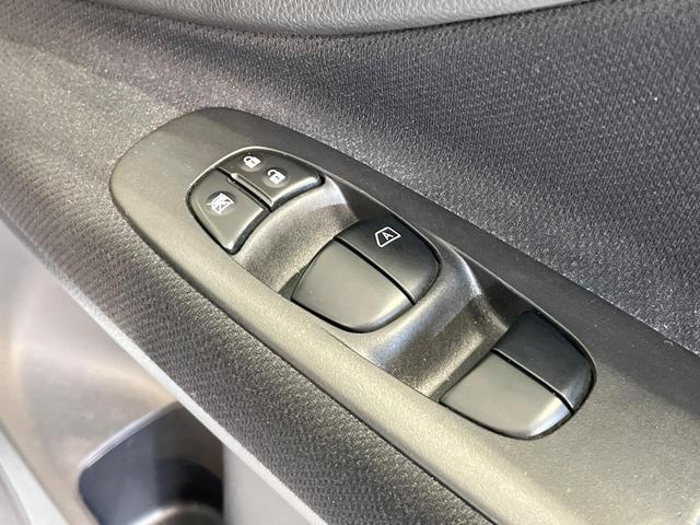 セレナ ハイウェイスター　Ｓ－ハイブリッド　Ｖセレクション　両側電動ドア　後席モニター　ＳＤナビ　バックカメラ　禁煙車　スマートキー　ＨＩＤヘッド　ビルトインＥＴＣ　クルコン　純正１６インチアルミ　オートライト　オートエアコン　ＣＤ　ＤＶＤ再生　フルセグ（31枚目）