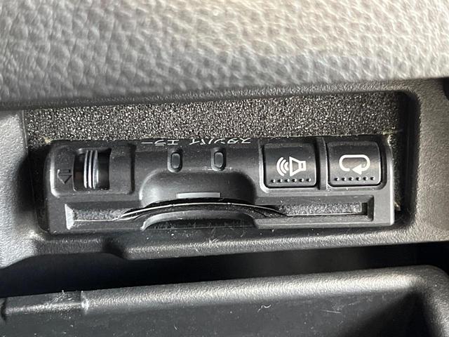 セレナ ハイウェイスター　Ｓ－ハイブリッド　Ｖセレクション　両側電動ドア　後席モニター　ＳＤナビ　バックカメラ　禁煙車　スマートキー　ＨＩＤヘッド　ビルトインＥＴＣ　クルコン　純正１６インチアルミ　オートライト　オートエアコン　ＣＤ　ＤＶＤ再生　フルセグ（35枚目）