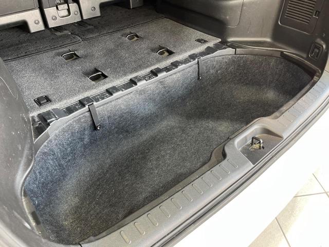 セレナ ハイウェイスター　Ｓ－ハイブリッド　Ｖセレクション　両側電動ドア　後席モニター　ＳＤナビ　バックカメラ　禁煙車　スマートキー　ＨＩＤヘッド　ビルトインＥＴＣ　クルコン　純正１６インチアルミ　オートライト　オートエアコン　ＣＤ　ＤＶＤ再生　フルセグ（43枚目）