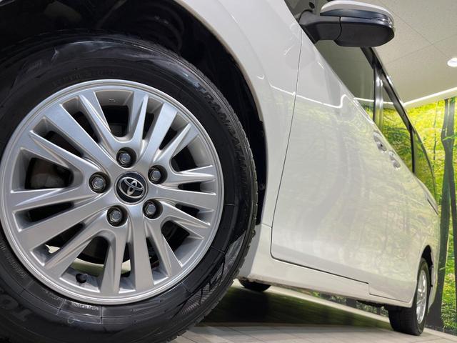 ヴォクシー V 両側電動ドア 後席モニター 9インチナビ バックカメラ 衝突被害軽減システム 禁煙車 ドラレコ スマートキー LEDヘッド ビルトインETC クルコン 純正15インチアルミ オートハイビーム(12枚目)