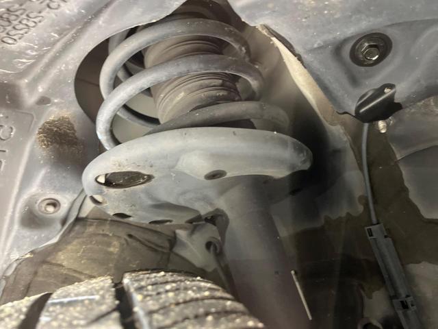 ヴォクシー V 両側電動ドア 後席モニター 9インチナビ バックカメラ 衝突被害軽減システム 禁煙車 ドラレコ スマートキー LEDヘッド ビルトインETC クルコン 純正15インチアルミ オートハイビーム(35枚目)