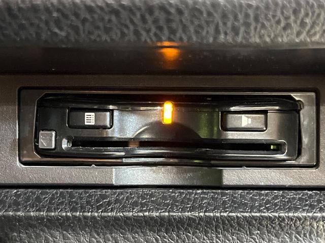 ヴォクシー V 両側電動ドア 後席モニター 9インチナビ バックカメラ 衝突被害軽減システム 禁煙車 ドラレコ スマートキー LEDヘッド ビルトインETC クルコン 純正15インチアルミ オートハイビーム(50枚目)