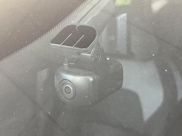 ノート Ｓ　純正９インチナビ　アラウンドビューモニター　インテリジェントエマージェンシーブレーキ　ＥＴＣ　ドライブレコーダー　Ｂｌｕｅｔｏｏｔｈ接続　スマートキー＆プッシュスタート　オートエアコン　オートライト（32枚目）