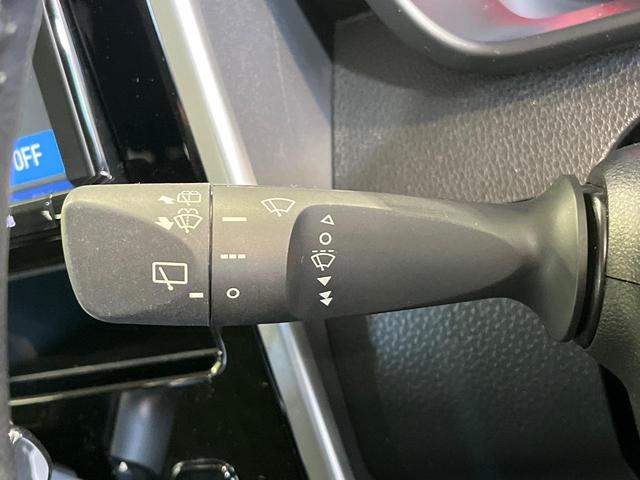 ルーミー カスタムＧ　Ｓ　後席モニター　純正９型ナビ　両側電動ドア　バックカメラ　衝突被害軽減システム　禁煙車　ドラレコ　スマートキー　ＬＥＤヘッド　ビルトインＥＴＣ　クルコン　純正１４インチアルミ　オートライト（32枚目）