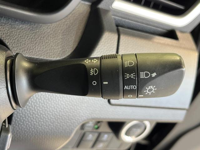 ルーミー カスタムＧ　Ｓ　後席モニター　純正９型ナビ　両側電動ドア　バックカメラ　衝突被害軽減システム　禁煙車　ドラレコ　スマートキー　ＬＥＤヘッド　ビルトインＥＴＣ　クルコン　純正１４インチアルミ　オートライト（33枚目）