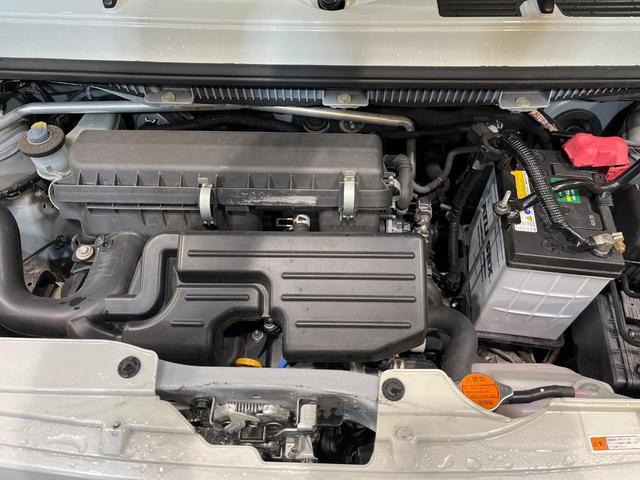 ミラココア ココアプラスＸスペシャルコーデ　ＳＤナビ　バックカメラ　禁煙車　スマートキー　オートライト　オートエアコン　電動格納ミラー　Ｂｌｕｅｔｏｏｔｈ　ドアバイザー　プライバシーガラス　アームレスト（18枚目）