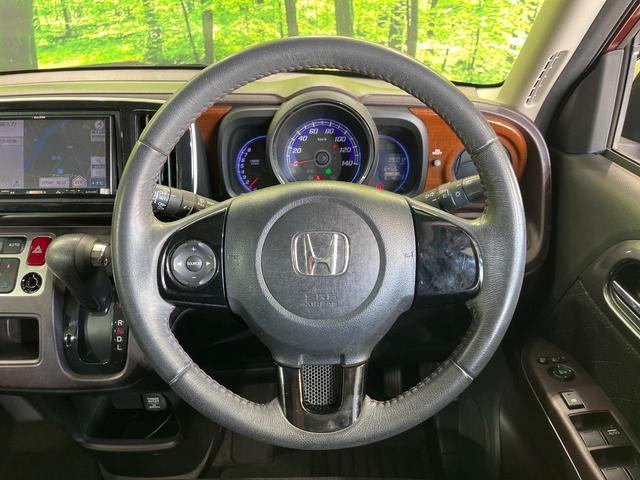 Ｎ－ＯＮＥ プレミアム　ＳＤナビ　バックカメラ　衝突被害軽減システム　禁煙車　ドラレコ　スマートキー　ＨＩＤヘッド　ビルトインＥＴＣ　純正１５インチアルミ　オートライト　オートエアコン　ＣＤ　地デジ（11枚目）