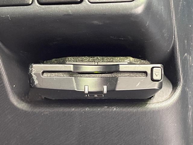 アクア Ｓ　純正ナビ　バックカメラ　ドラレコ　スマートキー　ＥＴＣ　純正１５インチアルミ　オートライト　オートエアコン　Ｂｌｕｅｔｏｏｔｈ　ＣＤ　ＤＶＤ再生　フルセグ（5枚目）