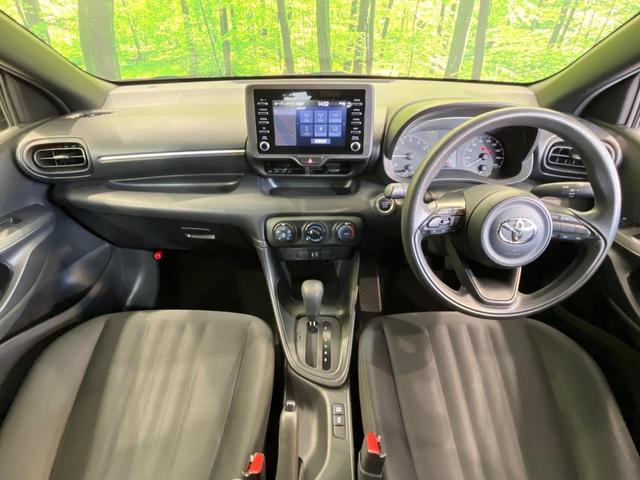 ヤリス X 純正ナビ バックカメラ 衝突軽減システム クリアランスソナー ETC オートマチックハイビーム オートライト スマートキー 盗難防止システム 電動格納ミラー 衝突安全ボディ Bluetooth接続(2枚目)