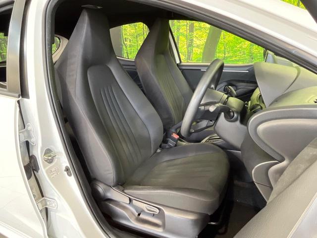 ヤリス X 純正ナビ バックカメラ 衝突軽減システム クリアランスソナー ETC オートマチックハイビーム オートライト スマートキー 盗難防止システム 電動格納ミラー 衝突安全ボディ Bluetooth接続(8枚目)