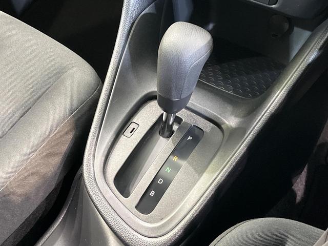 ヤリス X 純正ナビ バックカメラ 衝突軽減システム クリアランスソナー ETC オートマチックハイビーム オートライト スマートキー 盗難防止システム 電動格納ミラー 衝突安全ボディ Bluetooth接続(22枚目)