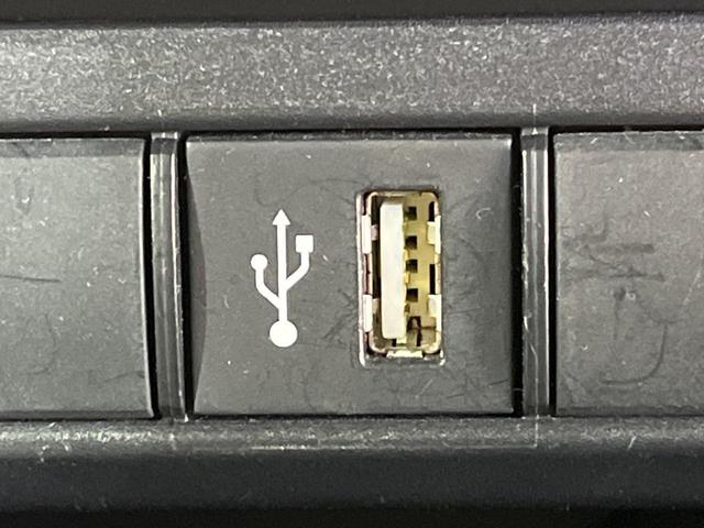 ヤリス X 純正ナビ バックカメラ 衝突軽減システム クリアランスソナー ETC オートマチックハイビーム オートライト スマートキー 盗難防止システム 電動格納ミラー 衝突安全ボディ Bluetooth接続(33枚目)