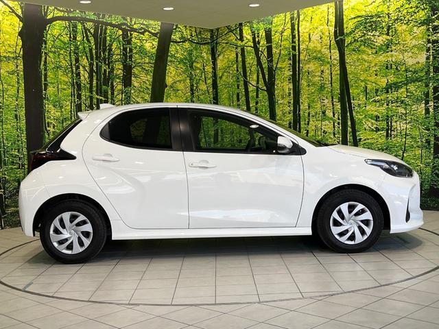 ヤリス X 純正ナビ バックカメラ 衝突軽減システム クリアランスソナー ETC オートマチックハイビーム オートライト スマートキー 盗難防止システム 電動格納ミラー 衝突安全ボディ Bluetooth接続(49枚目)