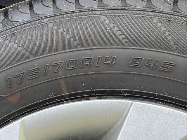 ヤリス X 純正ナビ バックカメラ 衝突軽減システム クリアランスソナー ETC オートマチックハイビーム オートライト スマートキー 盗難防止システム 電動格納ミラー 衝突安全ボディ Bluetooth接続(53枚目)