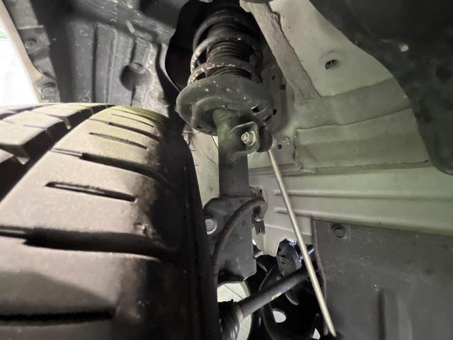 ヤリス X 純正ナビ バックカメラ 衝突軽減システム クリアランスソナー ETC オートマチックハイビーム オートライト スマートキー 盗難防止システム 電動格納ミラー 衝突安全ボディ Bluetooth接続(57枚目)