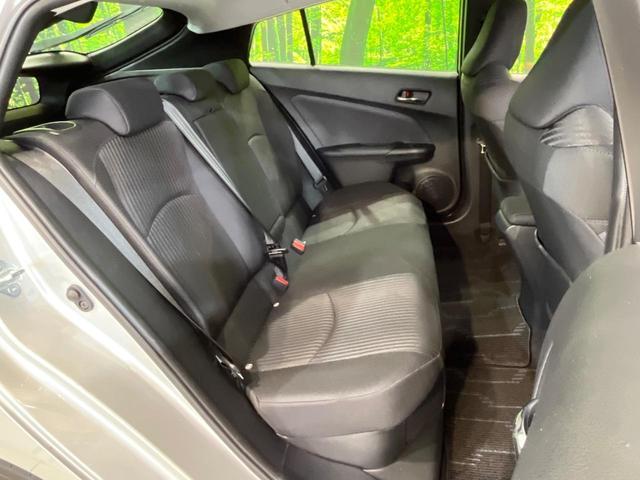 プリウス Ａ　純正ナビ　バックカメラ　衝突被害軽減システム　レーダークルーズ　禁煙車　パワーシート　ドラレコ　コーナーセンサー　ヘッドアップディスプレイ　スマートキー　ＬＥＤヘッド　ＥＴＣ　オートハイビーム（9枚目）