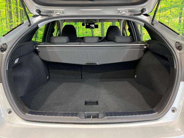 プリウス Ａ　純正ナビ　バックカメラ　衝突被害軽減システム　レーダークルーズ　禁煙車　パワーシート　ドラレコ　コーナーセンサー　ヘッドアップディスプレイ　スマートキー　ＬＥＤヘッド　ＥＴＣ　オートハイビーム（10枚目）