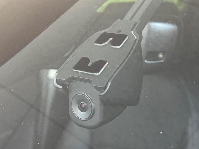 ヴェゼル e:HEV Z 純正9型ナビ バックカメラ 衝突被害軽減システム レーダークルーズ 禁煙車 電動リアゲート ハーフレザーシート ドラレコ コーナーセンサー スマートキー LEDヘッド ETC 純正18インチアルミ(42枚目)