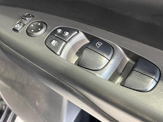 セレナ e-パワー ハイウェイスターV 純正10型ナビ 両側電動ドア 後席モニター プロパイロット 全周囲カメラ 衝突被害軽減システム 禁煙車 ドラレコ スマートキー LEDヘッド ETC リアオートエアコン Bluetooth(36枚目)