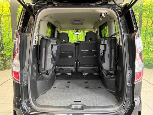 セレナ e-パワー ハイウェイスターV 純正10型ナビ 両側電動ドア 後席モニター プロパイロット 全周囲カメラ 衝突被害軽減システム 禁煙車 ドラレコ スマートキー LEDヘッド ETC リアオートエアコン Bluetooth(49枚目)