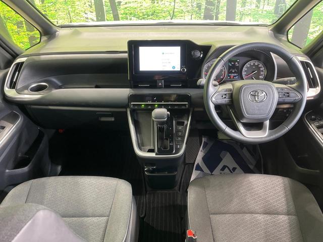 ヴォクシー Ｓ－Ｇ　純正８型ナビ　両側電動ドア　バックカメラ　衝突被害軽減システム　レーダークルーズ　禁煙車　ドラレコ　コーナーセンサー　スマートキー　ＬＥＤヘッド　ＥＴＣ　オートハイビーム　車線逸脱警報　オートライト（2枚目）