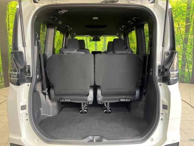 ヴォクシー Ｓ－Ｇ　純正８型ナビ　両側電動ドア　バックカメラ　衝突被害軽減システム　レーダークルーズ　禁煙車　ドラレコ　コーナーセンサー　スマートキー　ＬＥＤヘッド　ＥＴＣ　オートハイビーム　車線逸脱警報　オートライト（11枚目）