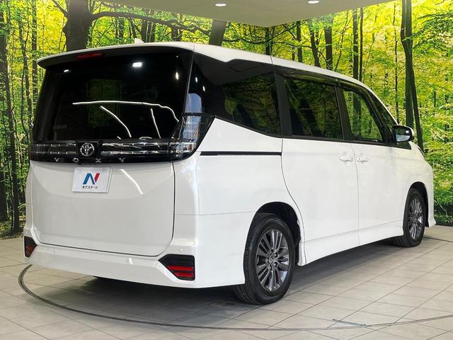 ヴォクシー Ｓ－Ｇ　純正８型ナビ　両側電動ドア　バックカメラ　衝突被害軽減システム　レーダークルーズ　禁煙車　ドラレコ　コーナーセンサー　スマートキー　ＬＥＤヘッド　ＥＴＣ　オートハイビーム　車線逸脱警報　オートライト（18枚目）