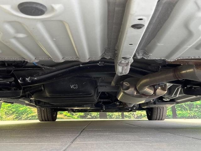 ヴォクシー Ｓ－Ｇ　純正８型ナビ　両側電動ドア　バックカメラ　衝突被害軽減システム　レーダークルーズ　禁煙車　ドラレコ　コーナーセンサー　スマートキー　ＬＥＤヘッド　ＥＴＣ　オートハイビーム　車線逸脱警報　オートライト（20枚目）