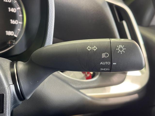 ヴォクシー Ｓ－Ｇ　純正８型ナビ　両側電動ドア　バックカメラ　衝突被害軽減システム　レーダークルーズ　禁煙車　ドラレコ　コーナーセンサー　スマートキー　ＬＥＤヘッド　ＥＴＣ　オートハイビーム　車線逸脱警報　オートライト（28枚目）