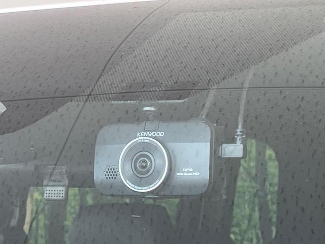 ヴォクシー Ｓ－Ｇ　純正８型ナビ　両側電動ドア　バックカメラ　衝突被害軽減システム　レーダークルーズ　禁煙車　ドラレコ　コーナーセンサー　スマートキー　ＬＥＤヘッド　ＥＴＣ　オートハイビーム　車線逸脱警報　オートライト（41枚目）