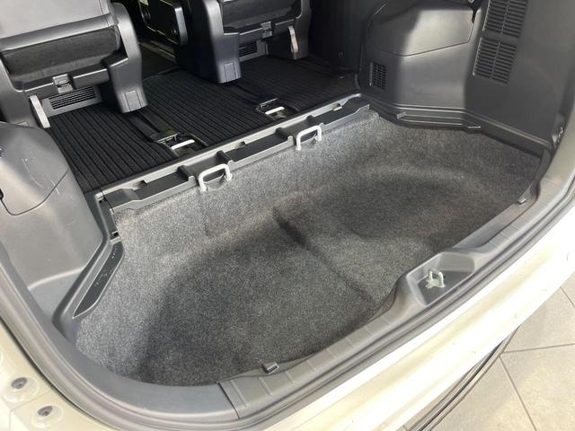 ヴォクシー Ｓ－Ｇ　純正８型ナビ　両側電動ドア　バックカメラ　衝突被害軽減システム　レーダークルーズ　禁煙車　ドラレコ　コーナーセンサー　スマートキー　ＬＥＤヘッド　ＥＴＣ　オートハイビーム　車線逸脱警報　オートライト（49枚目）