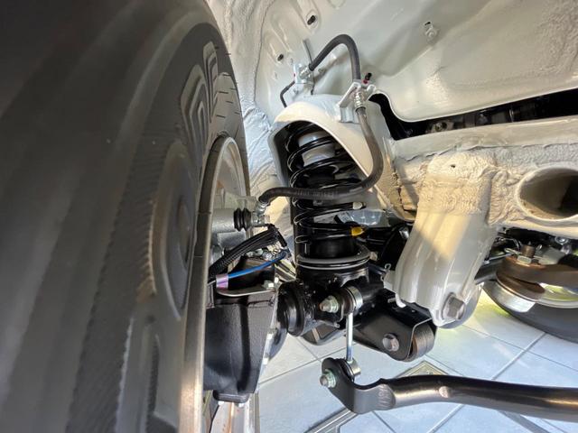 ジムニー ＸＣ　衝突被害軽減システム　禁煙車　コーナーセンサー　スマートキー　ＬＥＤ　オートライト　シートヒーター　クルコン　純正１６インチアルミ　オートエアコン　４ＷＤ（20枚目）