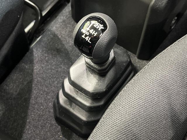 ジムニー ＸＣ　衝突被害軽減システム　禁煙車　コーナーセンサー　スマートキー　ＬＥＤ　オートライト　シートヒーター　クルコン　純正１６インチアルミ　オートエアコン　４ＷＤ（23枚目）