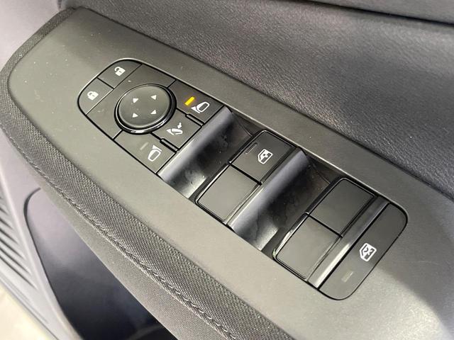 ノート Ｓ　ＳＤナビ　全周囲カメラ　衝突被害軽減システム　禁煙車　コーナーセンサー　スマートキー　ＥＴＣ　オートハイビーム　オートライト　オートエアコン　Ｂｌｕｅｔｏｏｔｈ　ＣＤ　ＤＶＤ再生（30枚目）