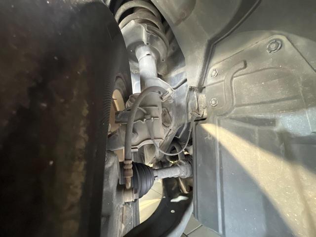 セレナ ハイウェイスター　Ｖセレクション　後席モニター　両側電動ドア　純正ＳＤナビ　全周囲カメラ　衝突被害軽減システム　禁煙車　コーナーセンサー　スマートキー　ＬＥＤヘッド　クルコン　純正１６インチアルミ　パークアシスト　オートライト（21枚目）