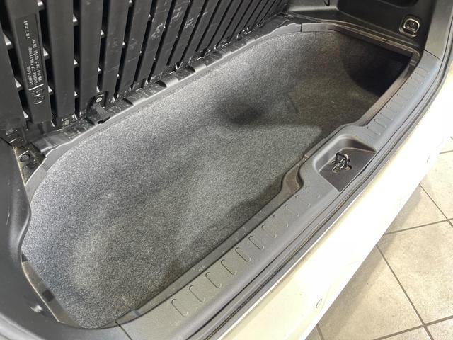 セレナ ハイウェイスター　Ｖセレクション　後席モニター　両側電動ドア　純正ＳＤナビ　全周囲カメラ　衝突被害軽減システム　禁煙車　コーナーセンサー　スマートキー　ＬＥＤヘッド　クルコン　純正１６インチアルミ　パークアシスト　オートライト（47枚目）