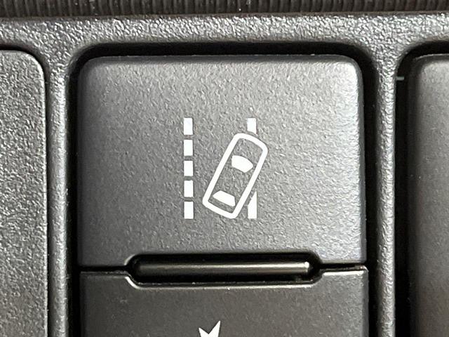 アクア クロスオーバー　衝突被害軽減システム　禁煙車　ハーフレザーシート　ＥＴＣ　純正１６インチアルミ　オートエアコン　ＣＤ　プライバシーガラス（5枚目）