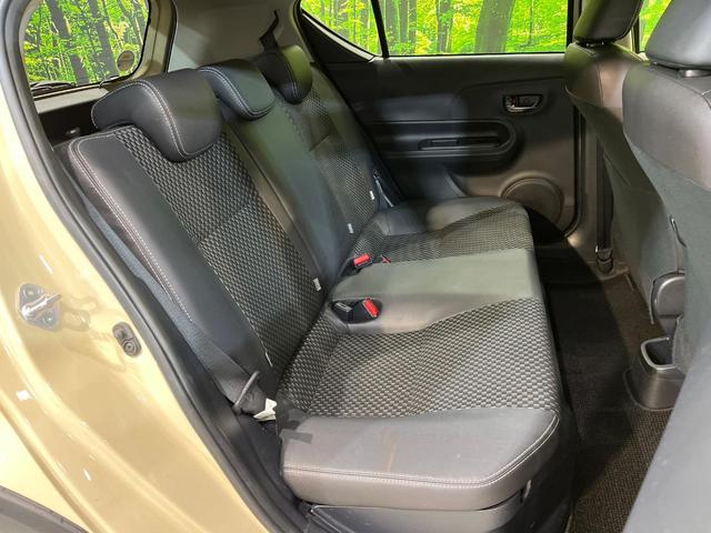 アクア クロスオーバー　衝突被害軽減システム　禁煙車　ハーフレザーシート　ＥＴＣ　純正１６インチアルミ　オートエアコン　ＣＤ　プライバシーガラス（9枚目）