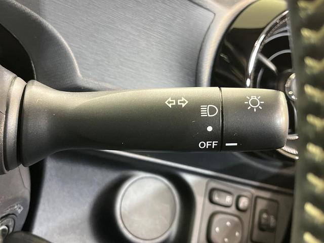 アクア クロスオーバー　衝突被害軽減システム　禁煙車　ハーフレザーシート　ＥＴＣ　純正１６インチアルミ　オートエアコン　ＣＤ　プライバシーガラス（28枚目）