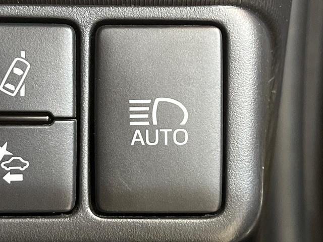 アクア クロスオーバー　衝突被害軽減システム　禁煙車　ハーフレザーシート　ＥＴＣ　純正１６インチアルミ　オートエアコン　ＣＤ　プライバシーガラス（30枚目）