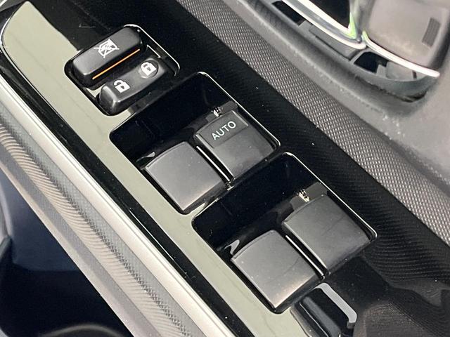 アクア クロスオーバー　衝突被害軽減システム　禁煙車　ハーフレザーシート　ＥＴＣ　純正１６インチアルミ　オートエアコン　ＣＤ　プライバシーガラス（32枚目）