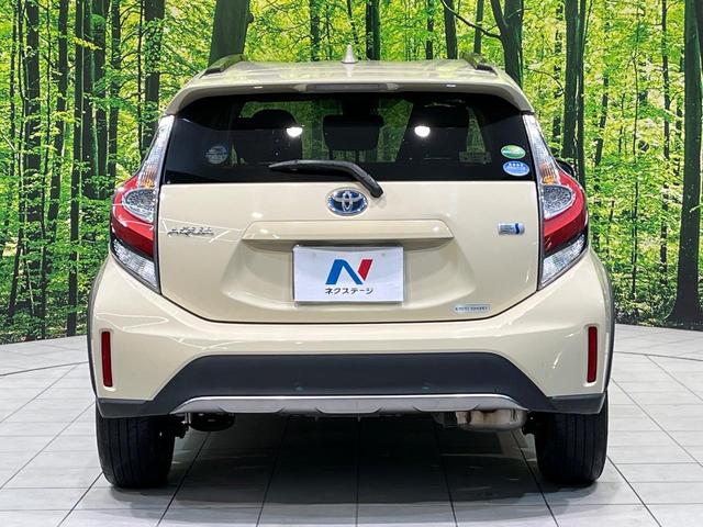 アクア クロスオーバー　衝突被害軽減システム　禁煙車　ハーフレザーシート　ＥＴＣ　純正１６インチアルミ　オートエアコン　ＣＤ　プライバシーガラス（42枚目）