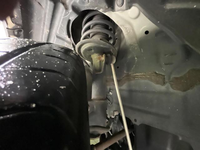 アクア クロスオーバー　衝突被害軽減システム　禁煙車　ハーフレザーシート　ＥＴＣ　純正１６インチアルミ　オートエアコン　ＣＤ　プライバシーガラス（54枚目）