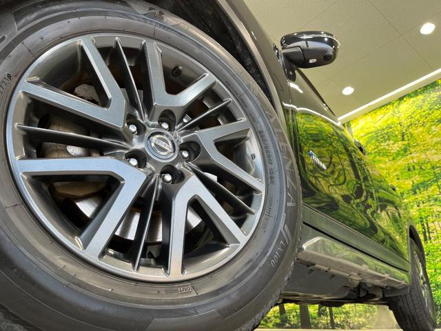 エクストレイル ２０Ｘ　ＨＶブラクＸトリマＸエマジェンシーブレーキＰ　メーカーナビ　全周囲カメラ　衝突被害軽減システム　禁煙車　ドラレコ　コーナーセンサー　スマートキー　ＬＥＤヘッド　ルーフレール　ビルトインＥＴＣ　クルコン　純正１７インチアルミ　パークアシスト（14枚目）