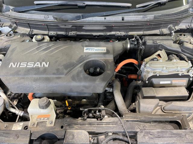 エクストレイル ２０Ｘ　ＨＶブラクＸトリマＸエマジェンシーブレーキＰ　メーカーナビ　全周囲カメラ　衝突被害軽減システム　禁煙車　ドラレコ　コーナーセンサー　スマートキー　ＬＥＤヘッド　ルーフレール　ビルトインＥＴＣ　クルコン　純正１７インチアルミ　パークアシスト（19枚目）