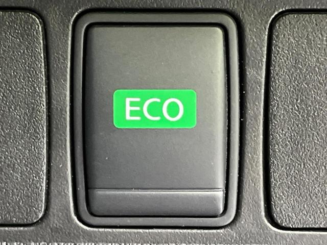 エクストレイル ２０Ｘ　ＨＶブラクＸトリマＸエマジェンシーブレーキＰ　メーカーナビ　全周囲カメラ　衝突被害軽減システム　禁煙車　ドラレコ　コーナーセンサー　スマートキー　ＬＥＤヘッド　ルーフレール　ビルトインＥＴＣ　クルコン　純正１７インチアルミ　パークアシスト（34枚目）