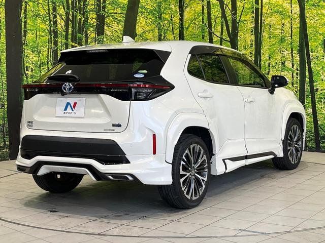 ヤリスクロス ハイブリッドＺ　モデリスタ　純正８型ナビ　バックカメラ　衝突被害軽減システム　レーダークルーズ　禁煙車　電動リアゲート　パワーシート　ドラレコ　コーナーセンサー　スマートキー　ＬＥＤヘッド　ＥＴＣ２．０（17枚目）